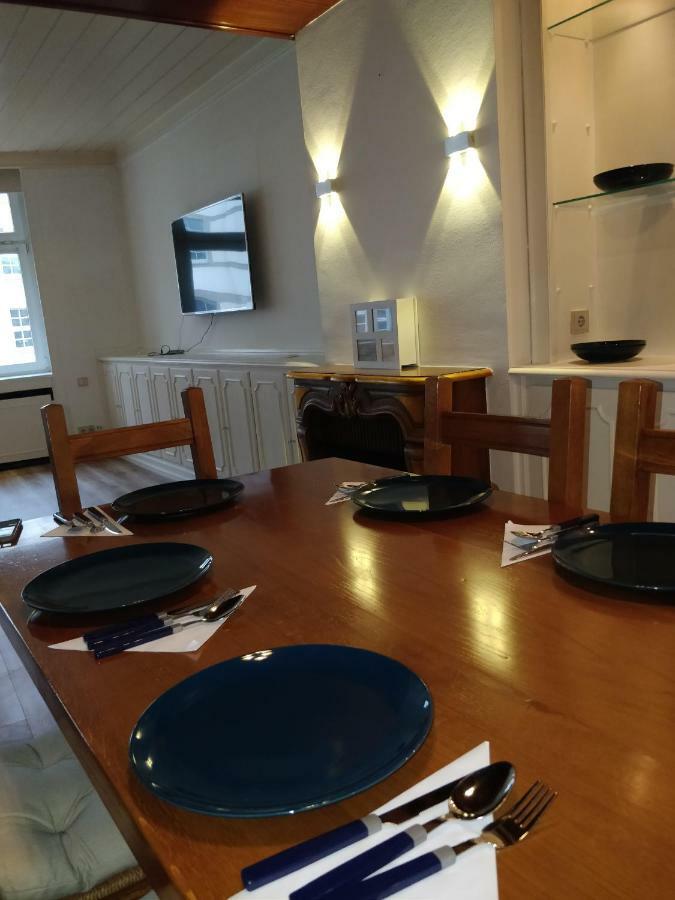 Avi City Burgplatz Apartments Дюселдорф Екстериор снимка