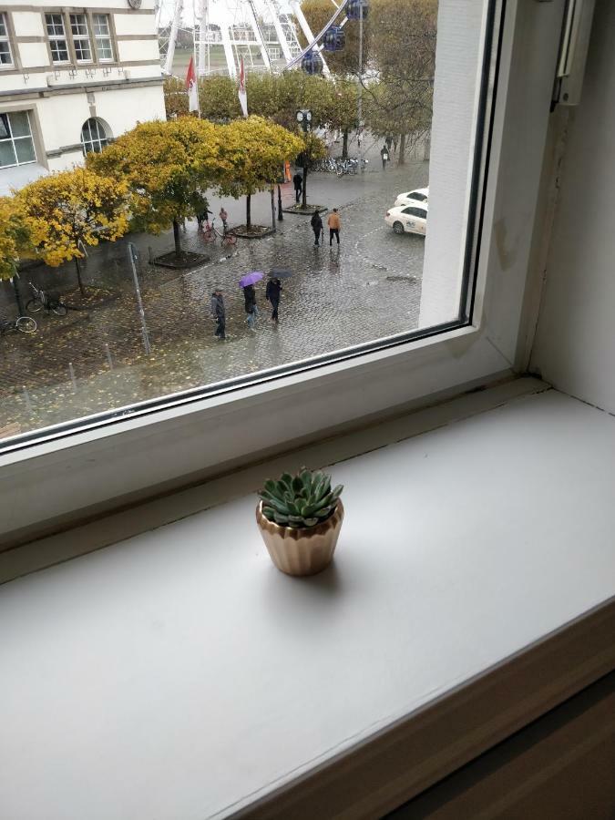 Avi City Burgplatz Apartments Дюселдорф Екстериор снимка