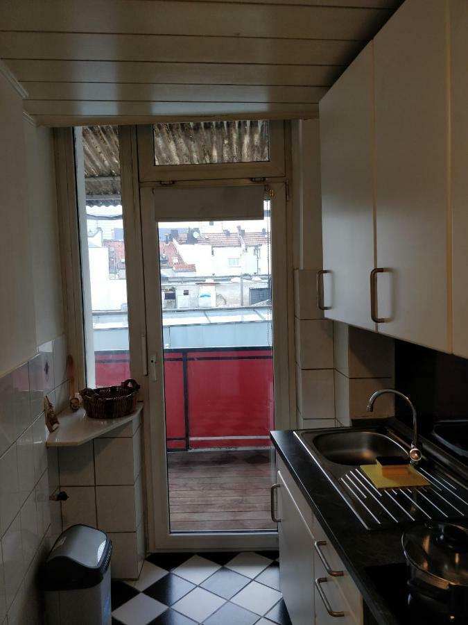 Avi City Burgplatz Apartments Дюселдорф Екстериор снимка
