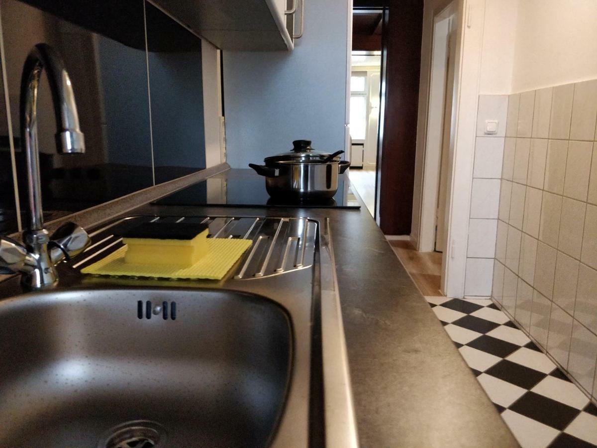 Avi City Burgplatz Apartments Дюселдорф Екстериор снимка