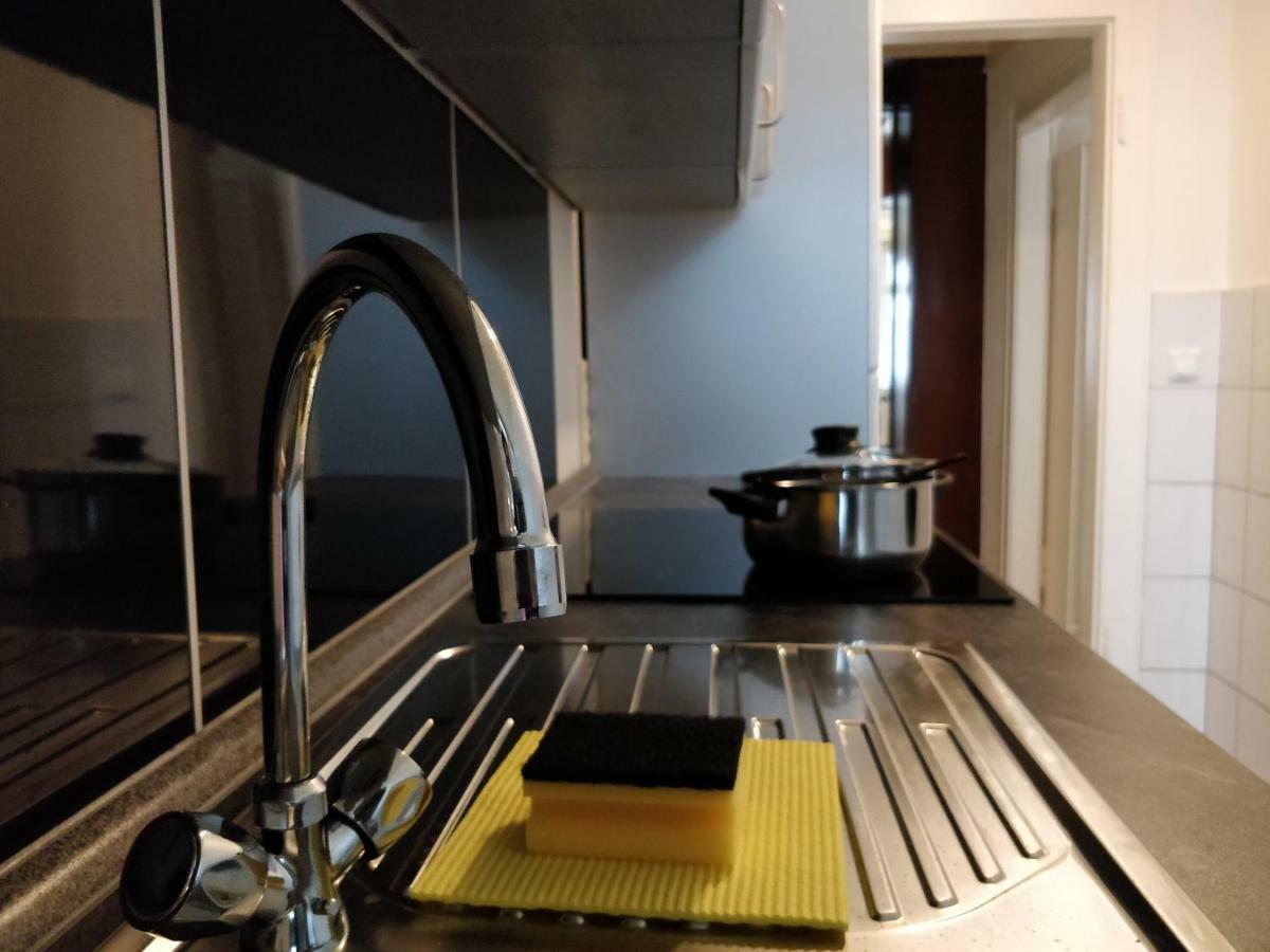 Avi City Burgplatz Apartments Дюселдорф Екстериор снимка