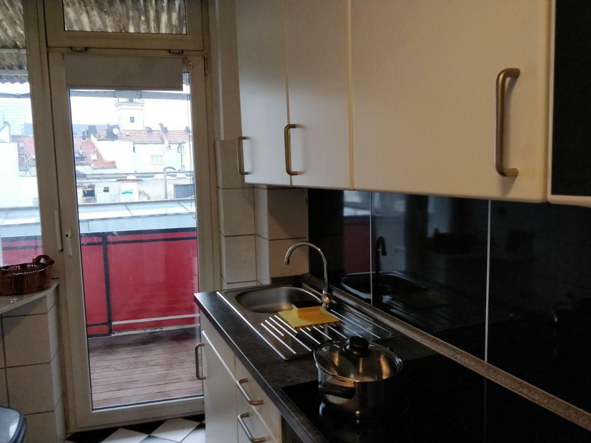 Avi City Burgplatz Apartments Дюселдорф Екстериор снимка
