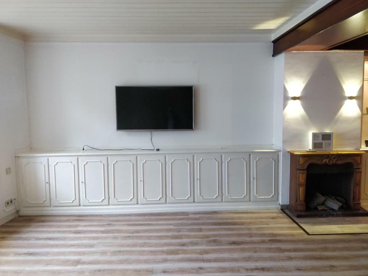 Avi City Burgplatz Apartments Дюселдорф Екстериор снимка